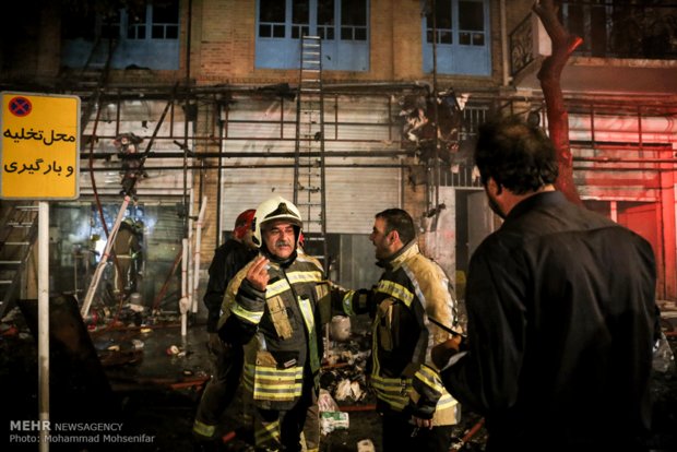 آتش سوزی در کارگاه کفاشی/ سوختگی سه کارگر