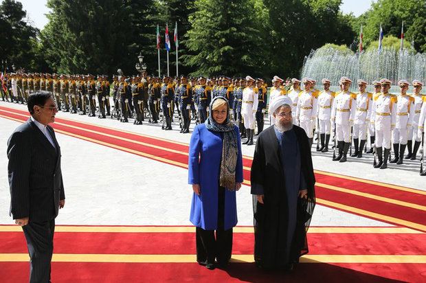Rouhani officially welcomes Croatian president