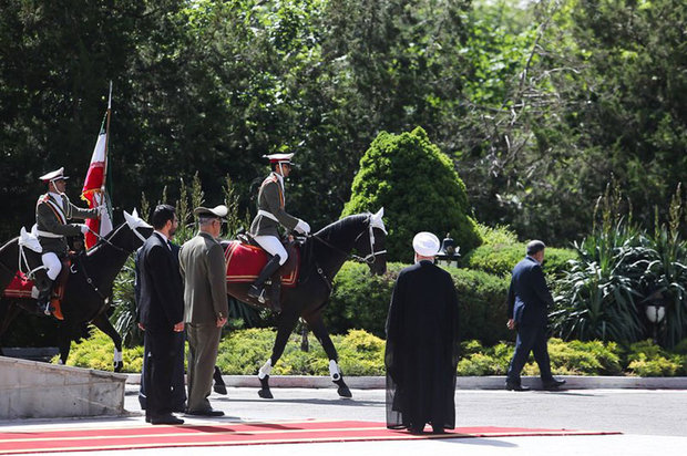 Rouhani officially welcomes Croatian president