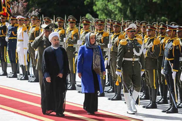 Rouhani officially welcomes Croatian president