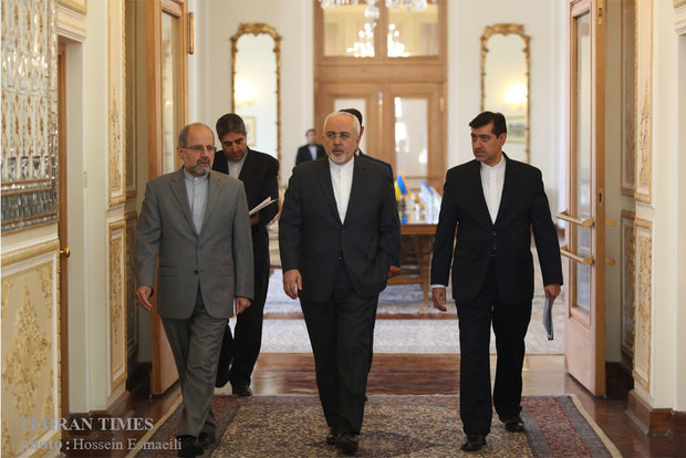 Iran, Ukraine FMs meet in Tehran