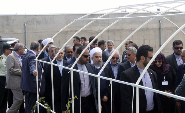 Rouhani officially inaugurates Mahabad Petrochemical Complex