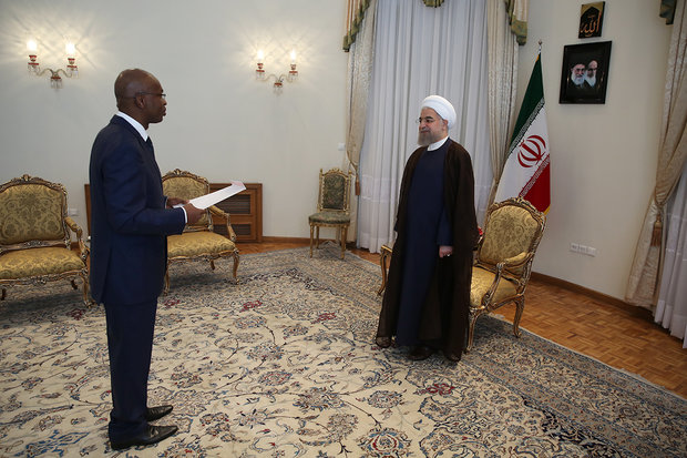 Rouhani meets Burundian foreign minister  