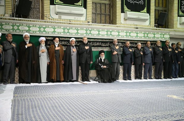 Ayatollah Khamenei attends a Muharram mourning ceremony on the night of Tasua