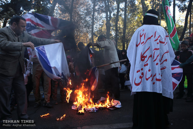Students in Tehran mark U.S. embassy takeover