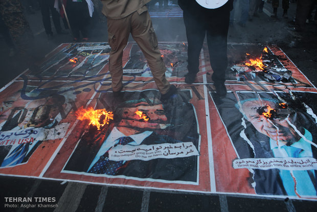 Students in Tehran mark U.S. embassy takeover