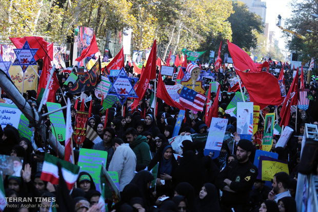 Students in Tehran mark U.S. embassy takeover