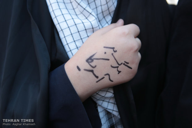 Students in Tehran mark U.S. embassy takeover