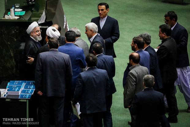 Rouhani submits budget bill to Majlis