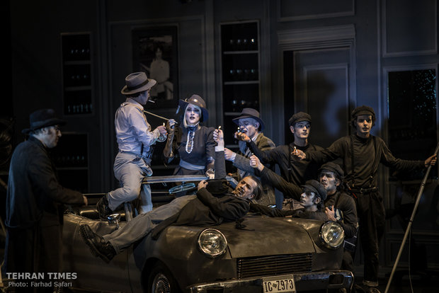 Iranian troupe performs “Mississippi Dies Seated”