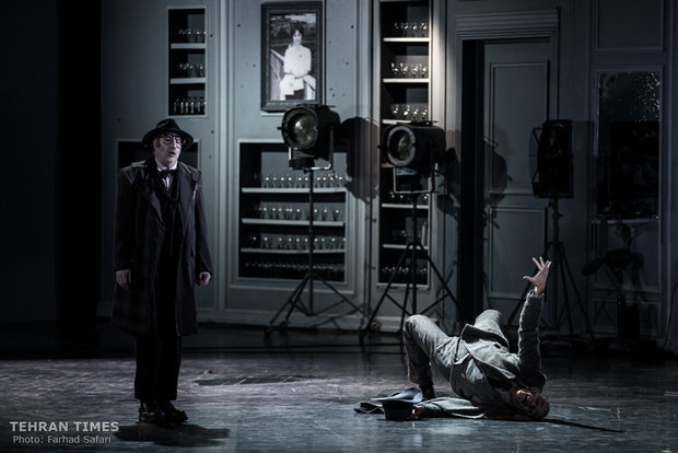 Iranian troupe performs “Mississippi Dies Seated”