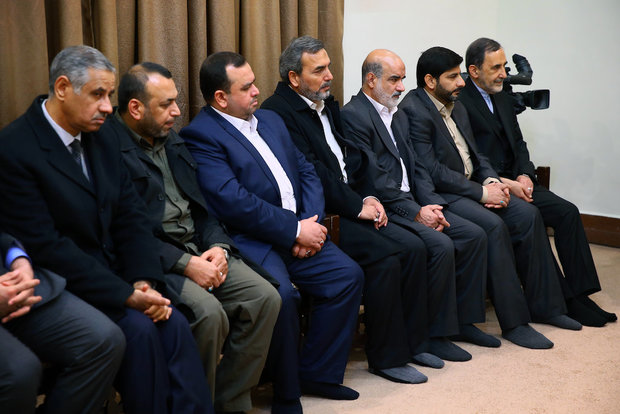 Supreme Leader receives Iraqi Ammar al-Hakim 