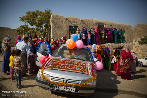 Vibrant wedding ceremonies in Turkmen Sahra