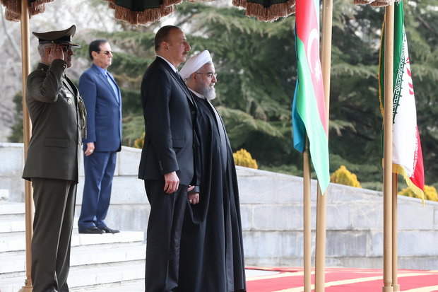 President Rouhani officially welcomes Azerbaijani counterpart