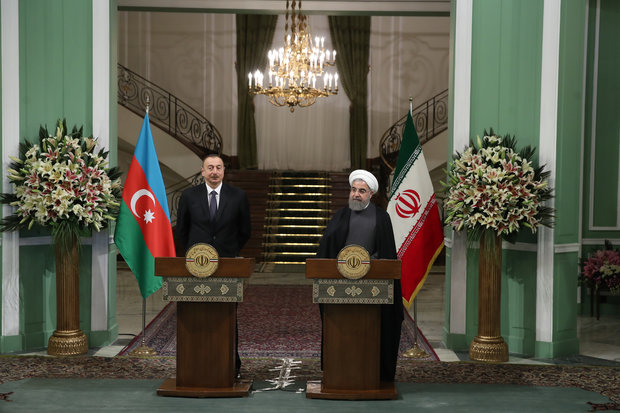 President Rouhani officially welcomes Azerbaijani counterpart