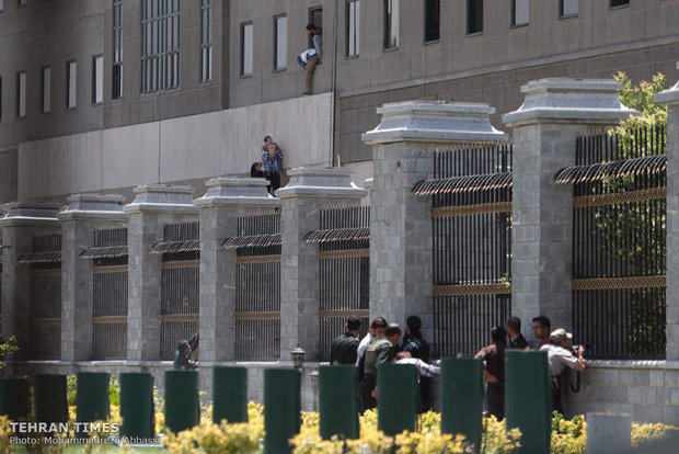 Gunmen attack Iran’s parliament