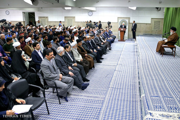 Academic elites and students meet's Ayatollah Khamenei