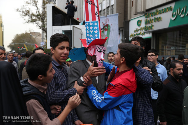 Iranians commemorate U.S. embassy takeover