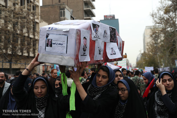Iranians commemorate U.S. embassy takeover