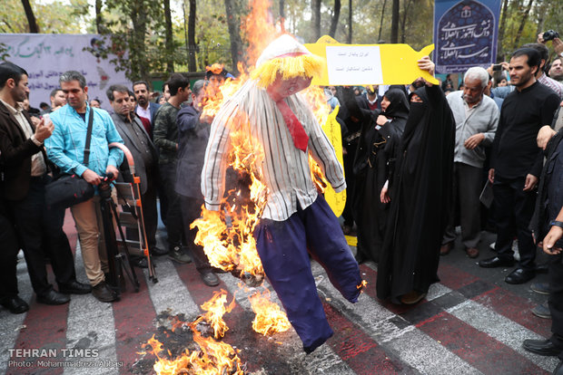 Iranians commemorate U.S. embassy takeover