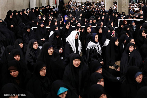Members of Council of Islamic Propagation meet with Ayatollah Khamenei