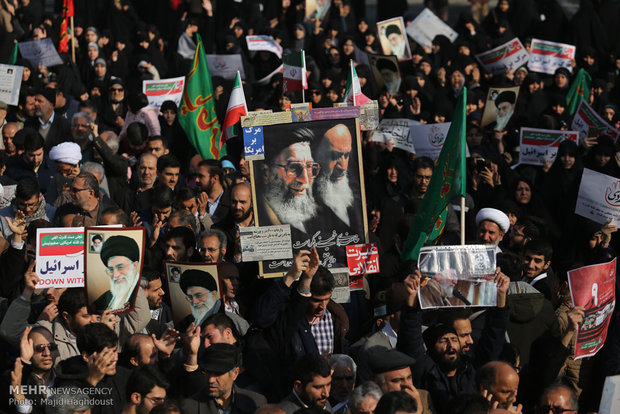Iranians mark pro-Islamic Republic rallies of 2009