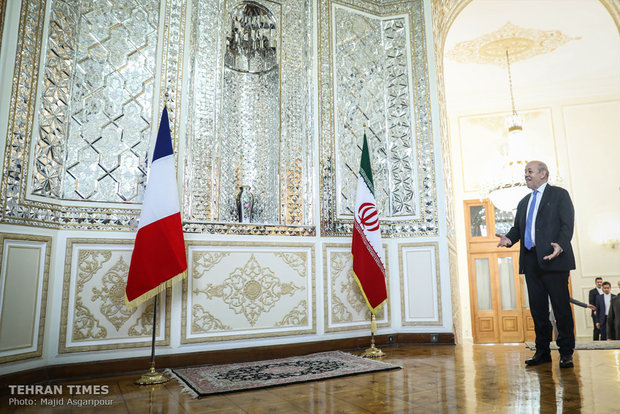 Iran's Zarif meets French counterpart in Tehran
