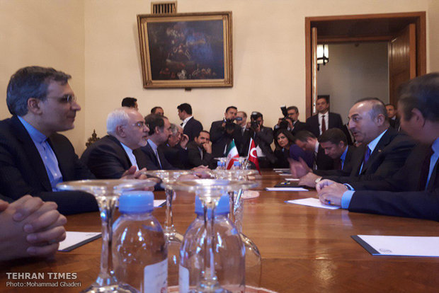 Zarif meets his Turkish counterpart in Moscow