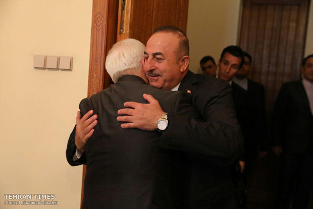 Zarif meets his Turkish counterpart in Moscow