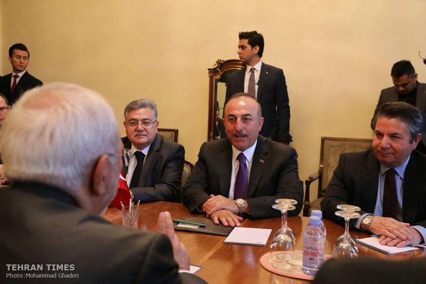 Zarif meets his Turkish counterpart in Moscow