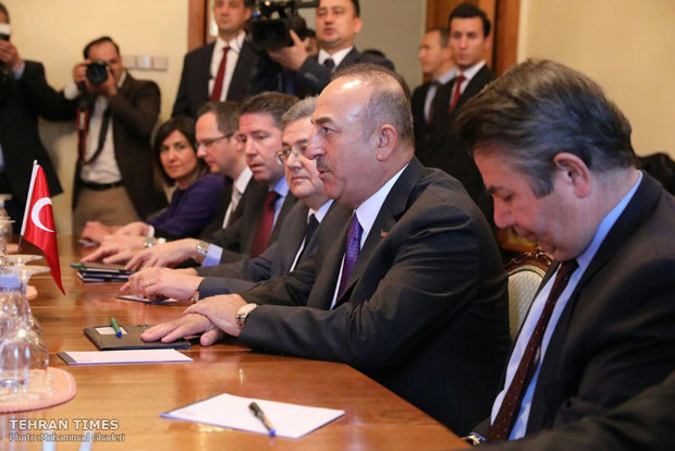 Zarif meets his Turkish counterpart in Moscow