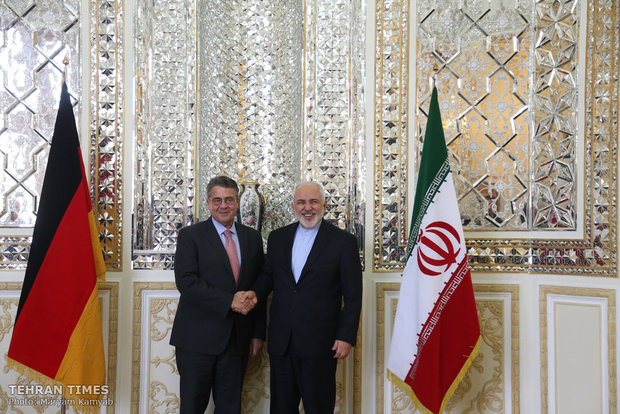 Zarif meets UNWTO Secretary General, German senior politician