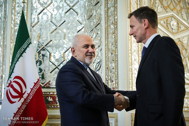 Zarif, Hunt meet in Tehran