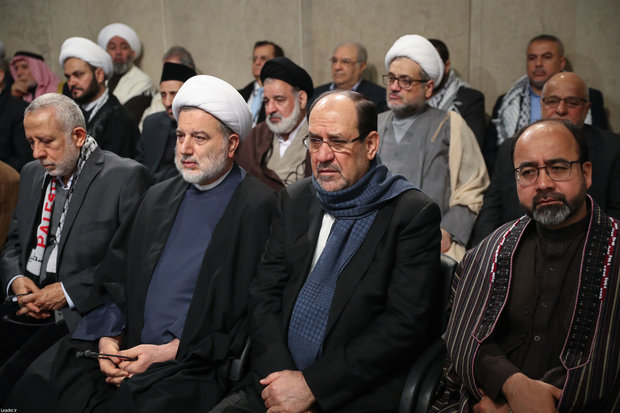Participants of Islamic unity conference meet Ayatollah Khamenei