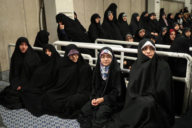 Participants of Islamic unity conference meet Ayatollah Khamenei