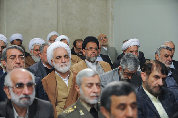 Participants of Islamic unity conference meet Ayatollah Khamenei