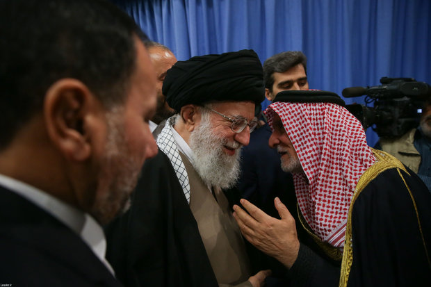 Participants of Islamic unity conference meet Ayatollah Khamenei