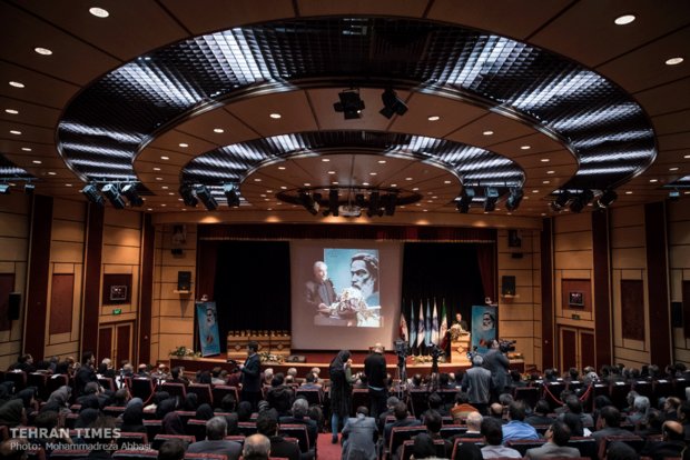Top researchers, centers honored at  Razi festival