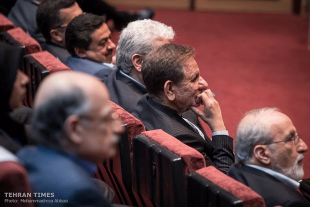Top researchers, centers honored at  Razi festival