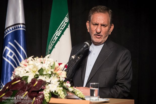 Top researchers, centers honored at  Razi festival