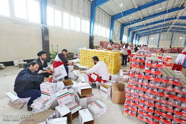 The Iranian Red Crescent Society's aid to flood victims