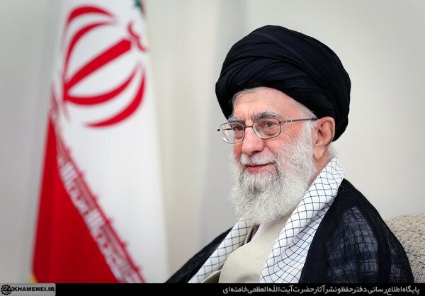 Japanese PM meets Leader of Islamic Revolution