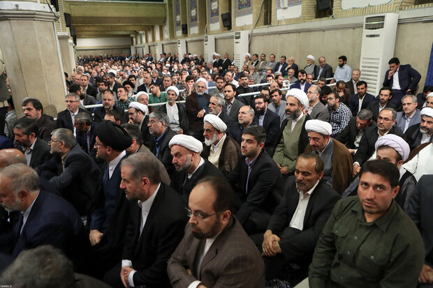 Judiciary personnel meet Ayatollah Khamenei