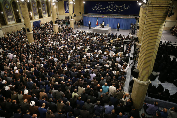 Judiciary personnel meet Ayatollah Khamenei