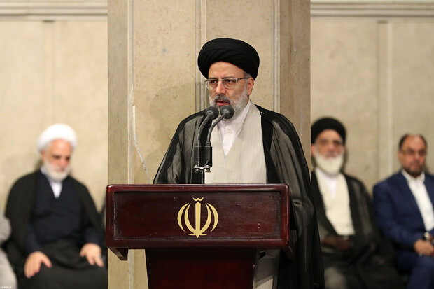 Judiciary personnel meet Ayatollah Khamenei