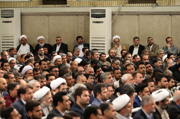 Judiciary personnel meet Ayatollah Khamenei