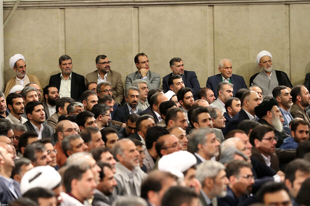 Judiciary personnel meet Ayatollah Khamenei