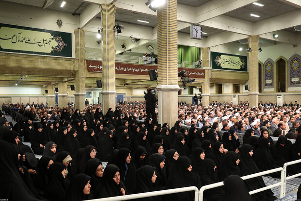Judiciary personnel meet Ayatollah Khamenei