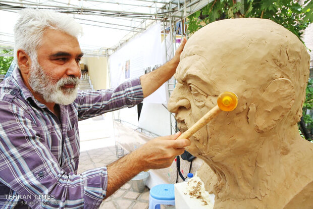 Busts of contemporary luminaries symposium is underway in Tehran