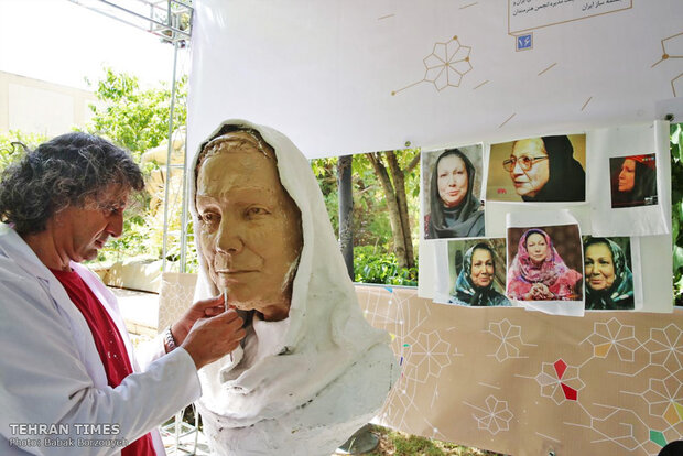 Busts of contemporary luminaries symposium is underway in Tehran